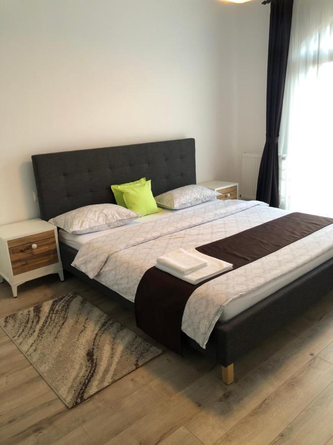 Holiday Luxury Villa With Private Garden Şelimbăr Bagian luar foto